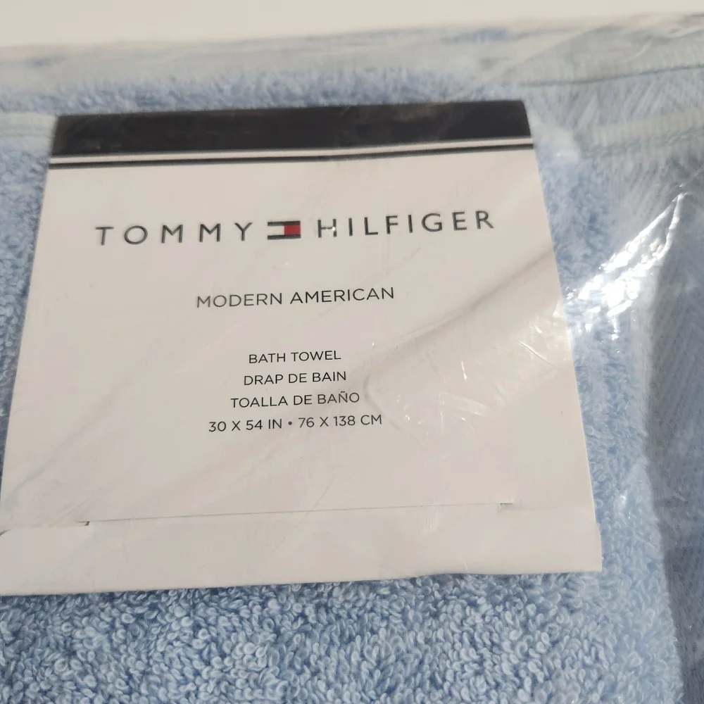 Tommy Hilfiger Light Blue Bath Towel Set